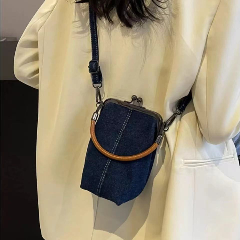 Pajol – Sac bandoulière en jean & esprit urbain - Gena Campbell