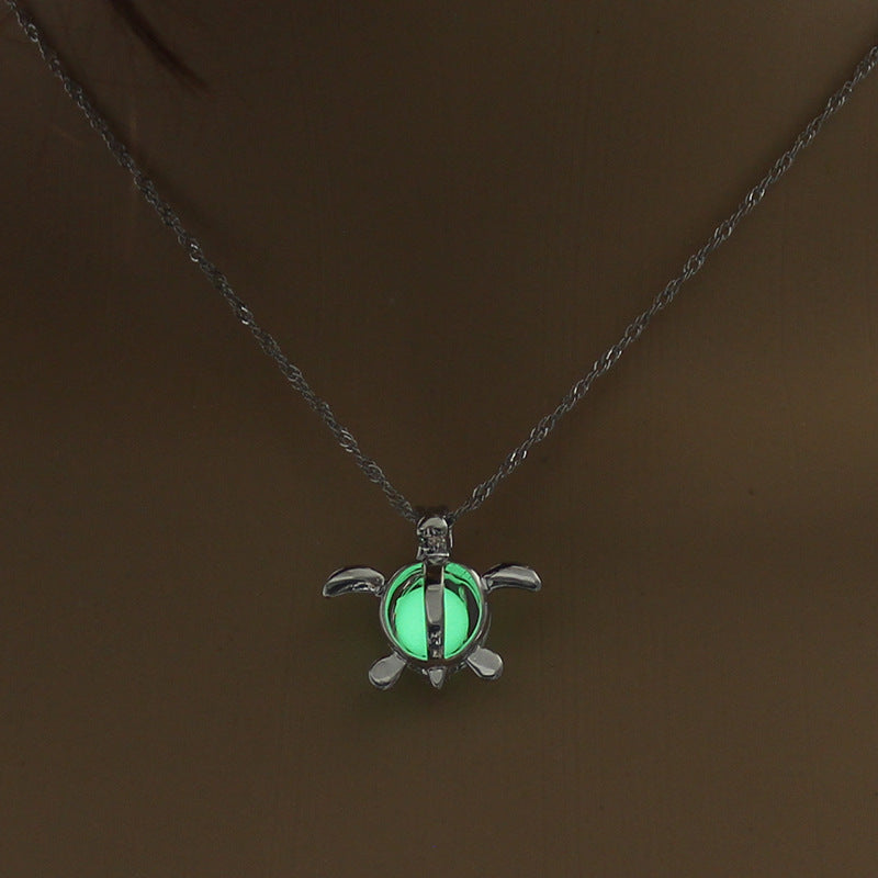Saint-Placide – Collier talisman lumineux - Gena Campbell