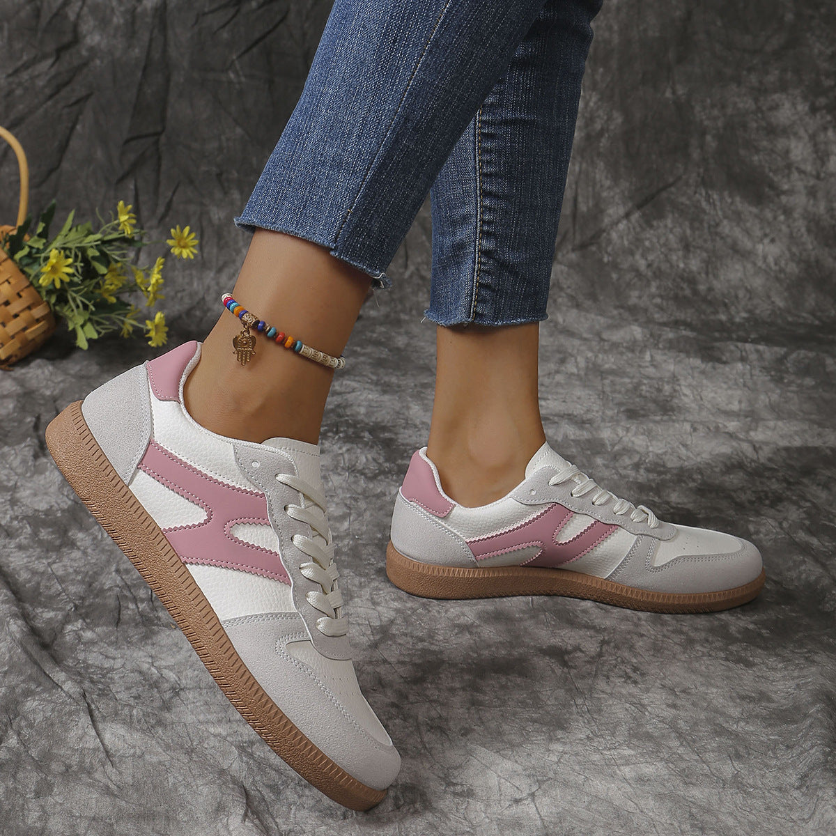 New Colorblock Lace-up Flats Shoes Fashion Round Toe Slip On Casual Shoes For Women.