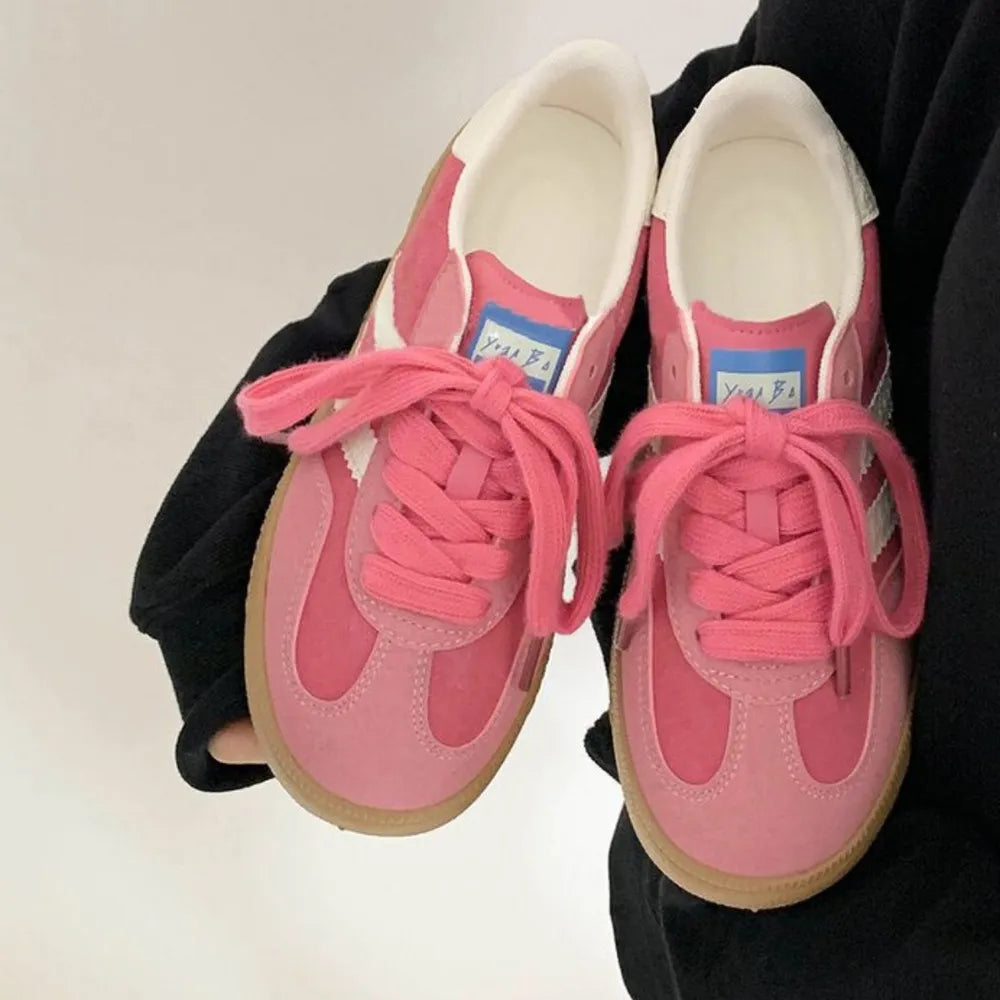 Contrast Round Toe Flat Sneakers.