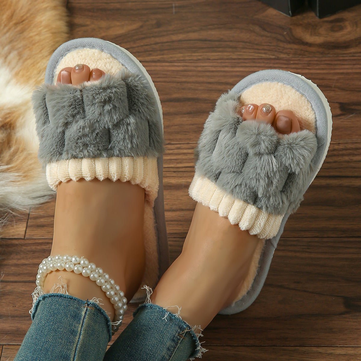 Mademoiselle – Chaussons peluche à nœud & douceur visible - Gena Campbell