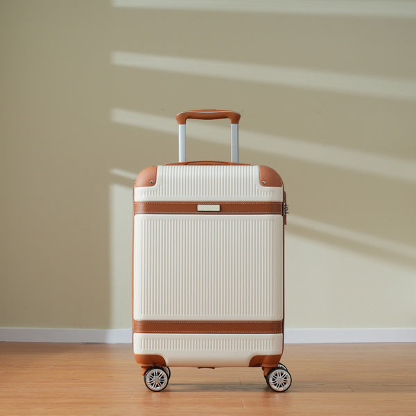 Châtelet–Les Halles – Valises rigides prêtes à voyager - Gena Campbell