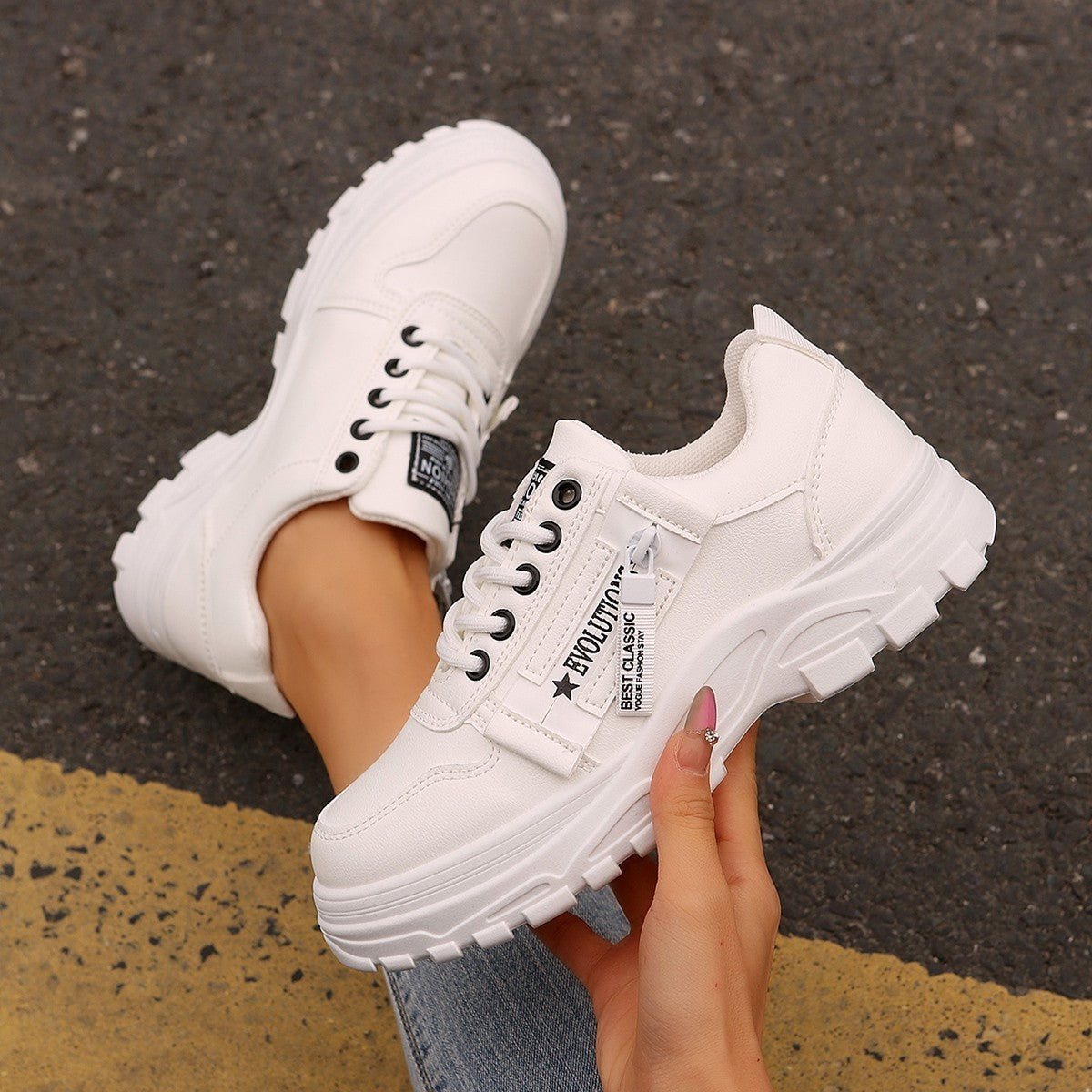 Lace-up Sports Shoes With Side-Zipper Design Fashion Thick-soled Round-toe Casual Shoes For Women Sneakers.