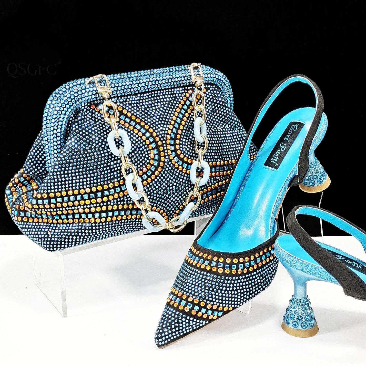 Falguière – Allure dessinée, sobriété sophistiquée - Gena Campbell