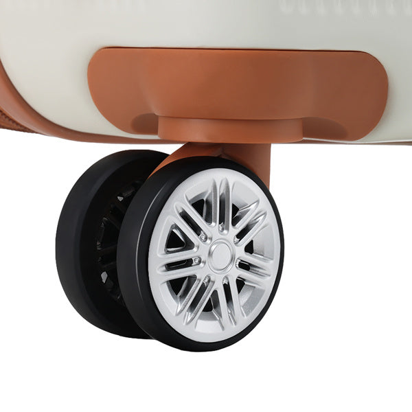 Châtelet–Les Halles – Valises rigides prêtes à voyager - Gena Campbell