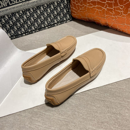 Flat bottomed bean shoes.