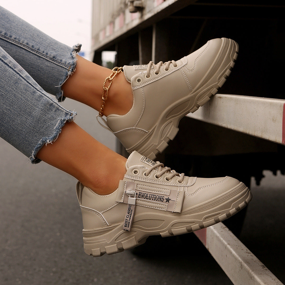 Lace-up Sports Shoes With Side-Zipper Design Fashion Thick-soled Round-toe Casual Shoes For Women Sneakers.