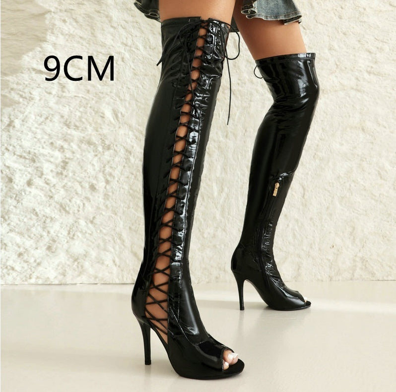 Cuissardes noires vernies femme – Talon aiguille 9 cm, bout rond et coupe haute

