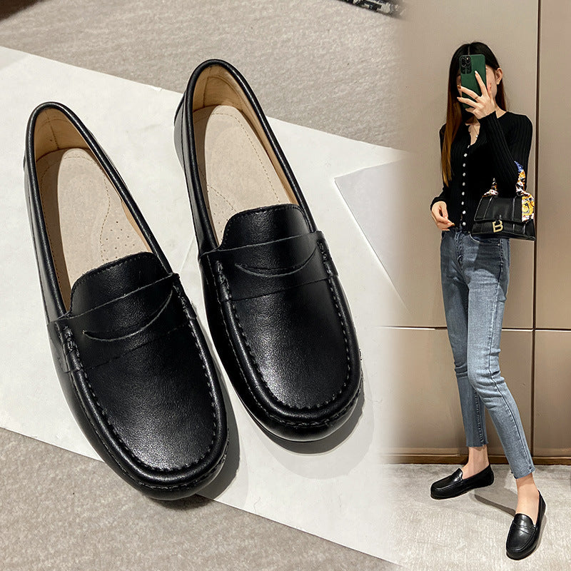 Flat bottomed bean shoes.