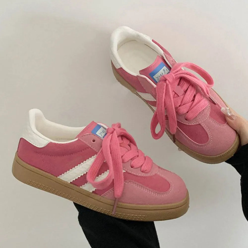 Contrast Round Toe Flat Sneakers.