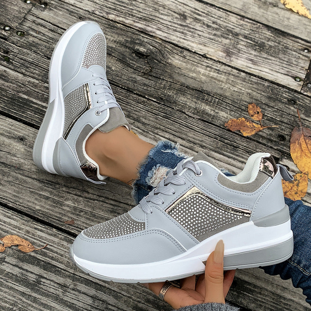 Passy – Liberté de mouvement, maintien affirmé - Gena Campbell