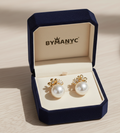 BYMANYC ® New York, Pearl Stud Earrings Floral Bloom SOHO BYMANYC ® New York