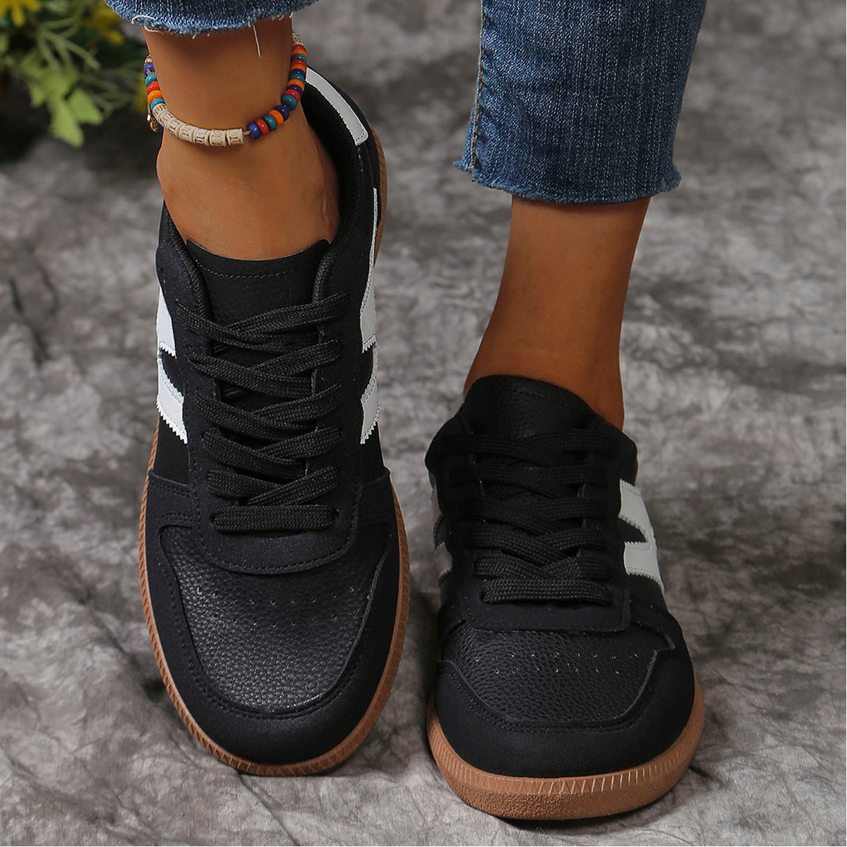 New Colorblock Lace-up Flats Shoes Fashion Round Toe Slip On Casual Shoes For Women.