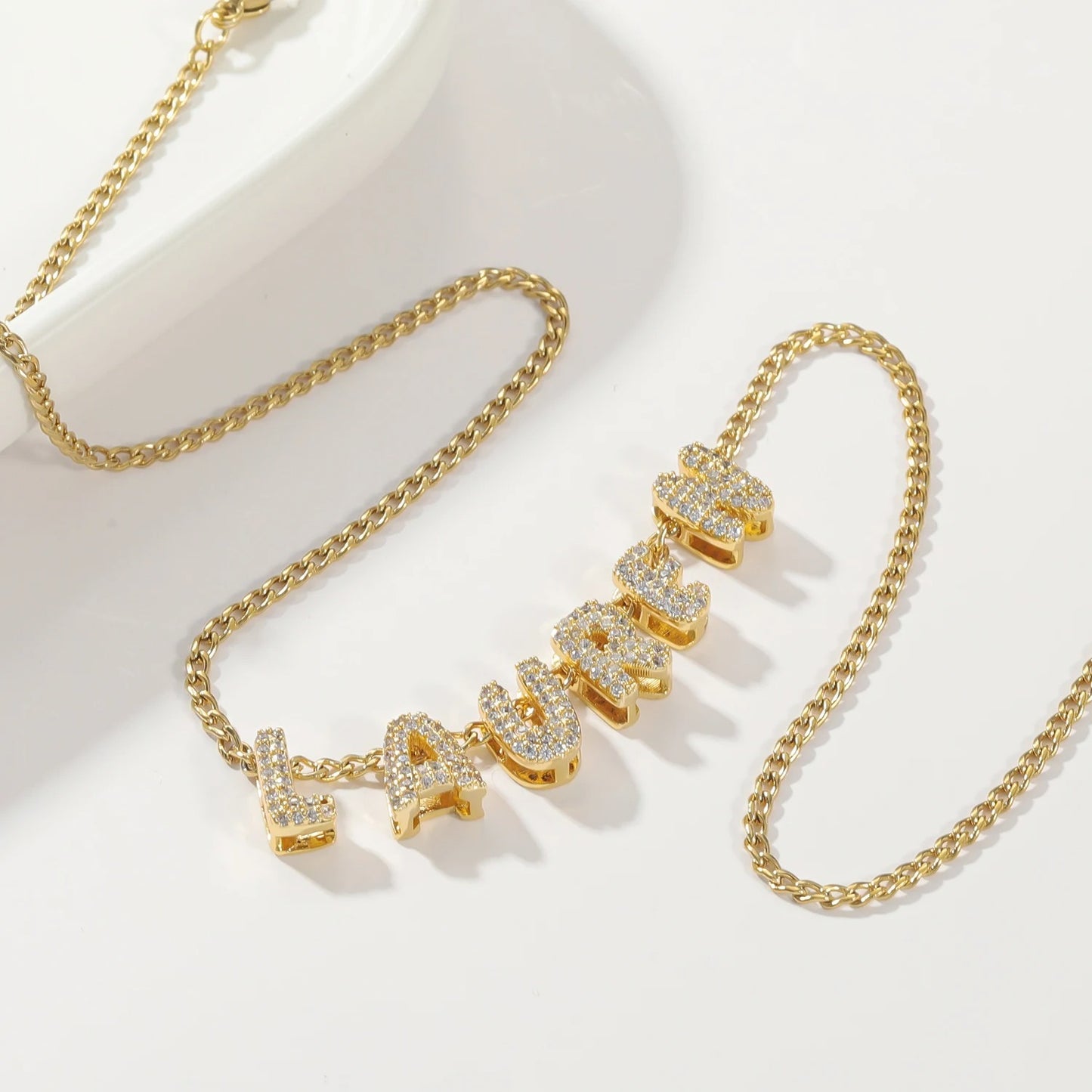 Cail – Collier prénom 3D & effet bulle personnalisé - Gena Campbell
