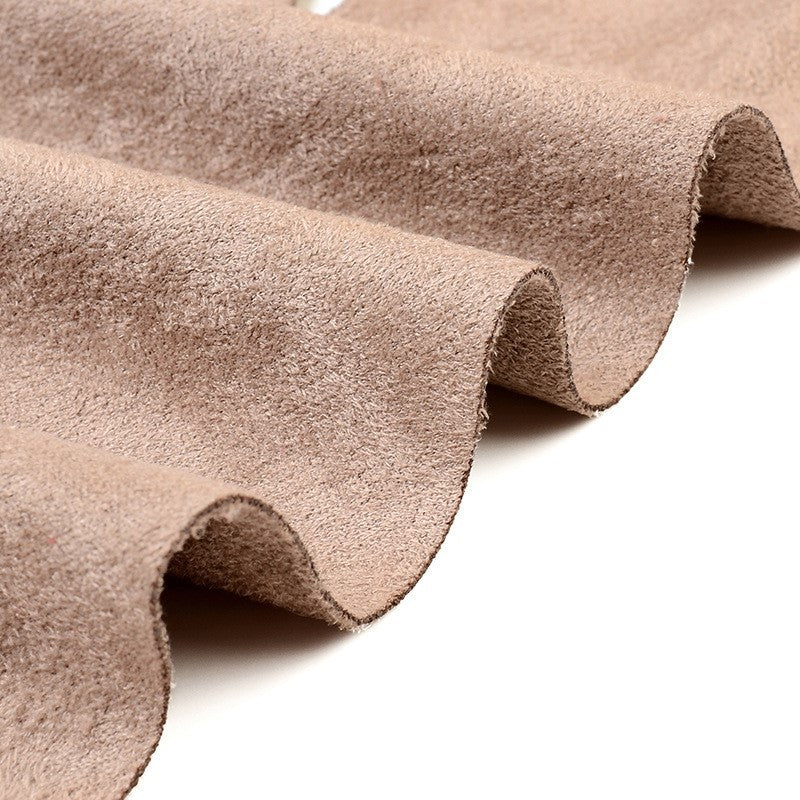 Elegant scarf and shawl for formal occasions, featuring luxurious fabric and refined design elements.